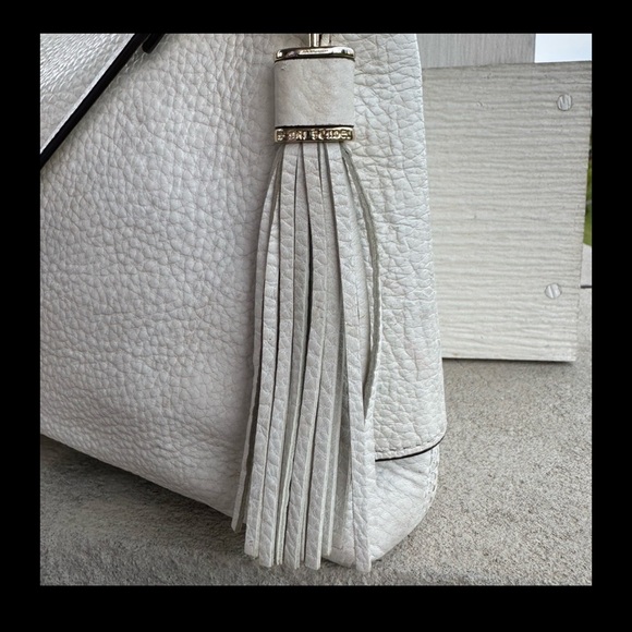 Henri Bendel Cream Leather Crossbody Bag-like new - Picture 6 of 8